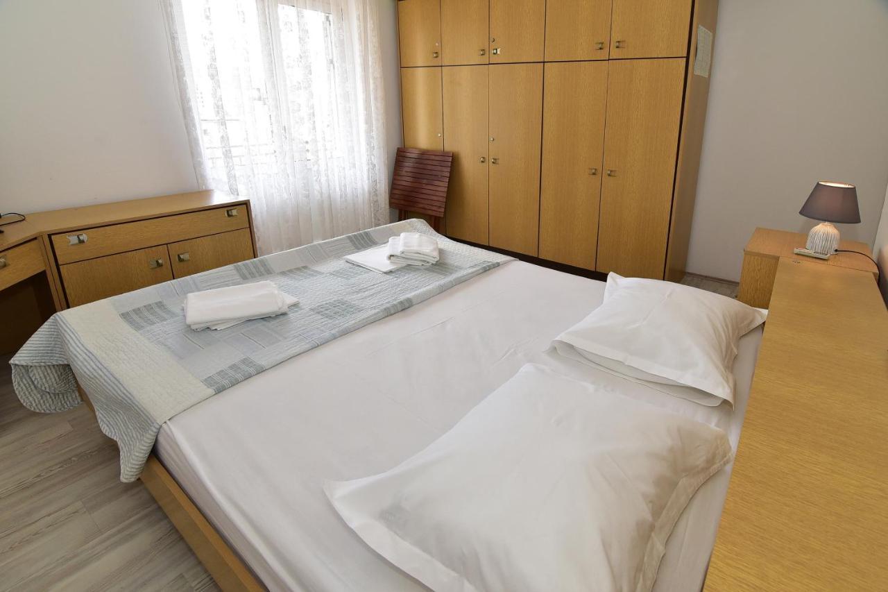 Apartments Dobrinic มาคาร์สกา ภายนอก รูปภาพ