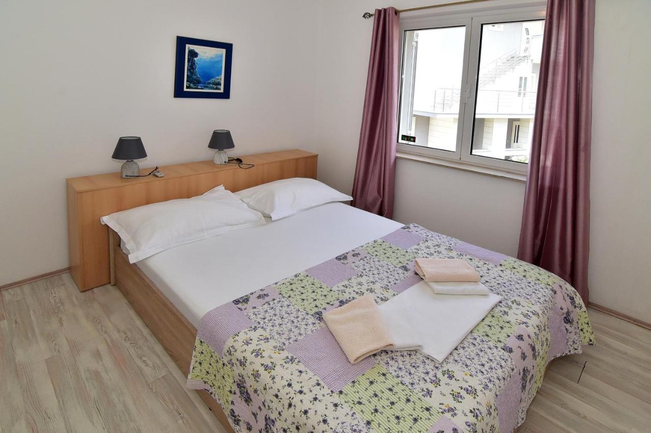 Apartments Dobrinic มาคาร์สกา ภายนอก รูปภาพ