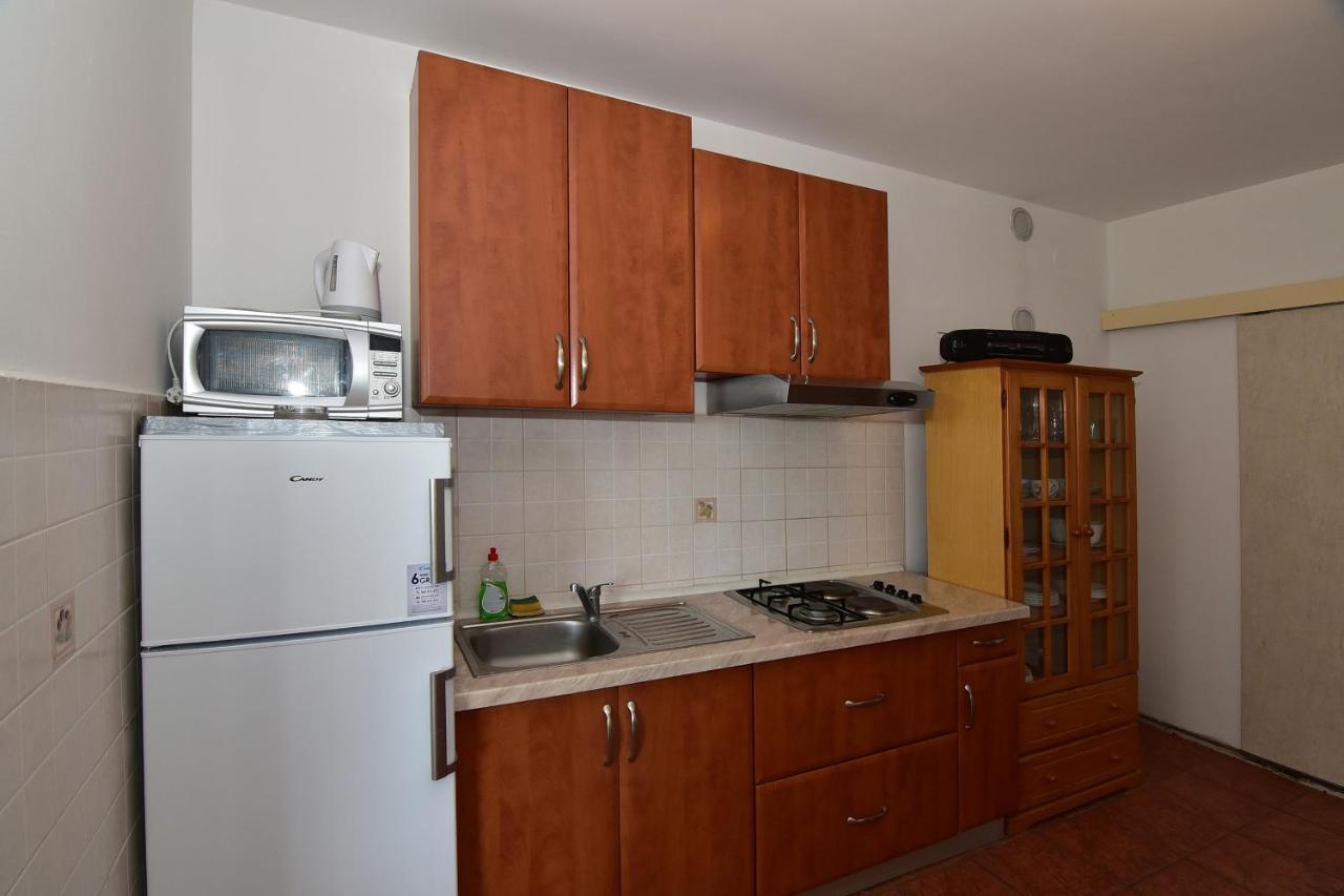 Apartments Dobrinic มาคาร์สกา ภายนอก รูปภาพ