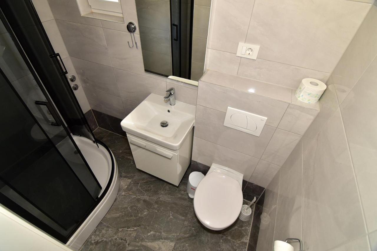 Apartments Dobrinic มาคาร์สกา ภายนอก รูปภาพ
