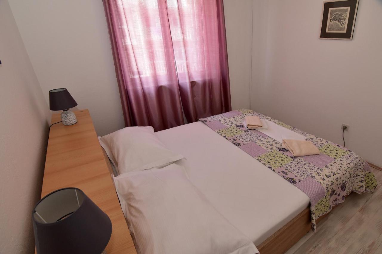 Apartments Dobrinic มาคาร์สกา ภายนอก รูปภาพ